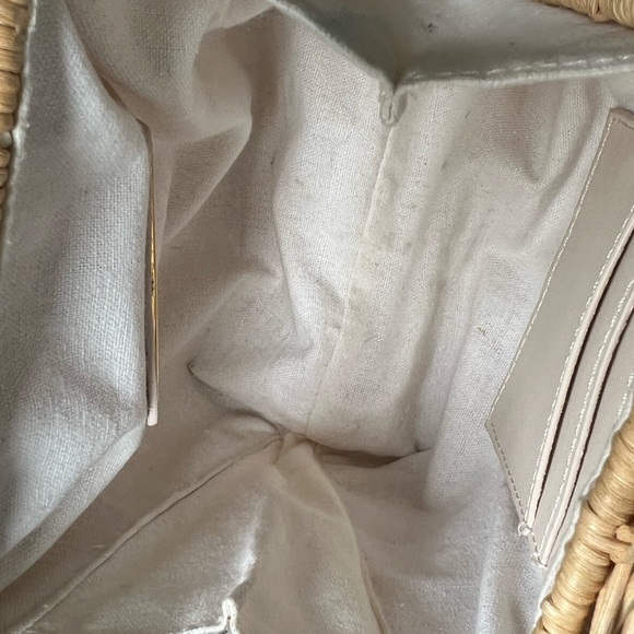 Mini Straw / Rattan Bag with Pearl Handle by Antik Kraft - Picture 14 of 16